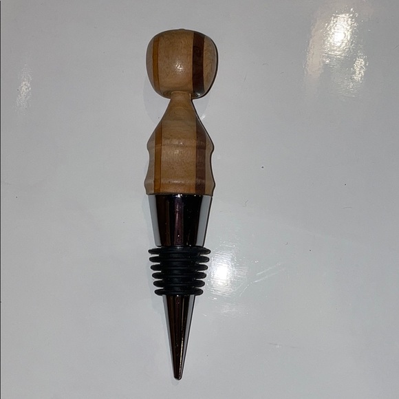 Handmade Bottle Stopper - Cork replacer / Wooden with Apple Design - Picture 4 of 6